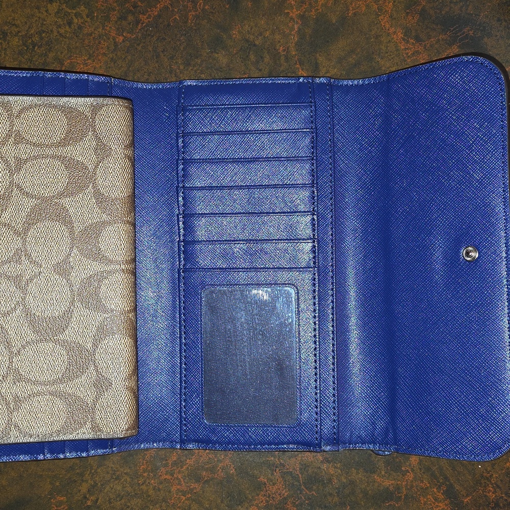 Coach Peyton Signature Cora Domed Satchel - Picture 15 of 16